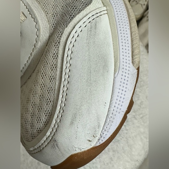 Vionic Women’s Walk Strider White and Cream walking Shoes with Mesh Support - Picture 10 of 14